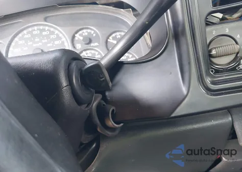 2002 Chevrolet Silverado 1500 из США, поврежденный, VIN 2GCEC19W021332179